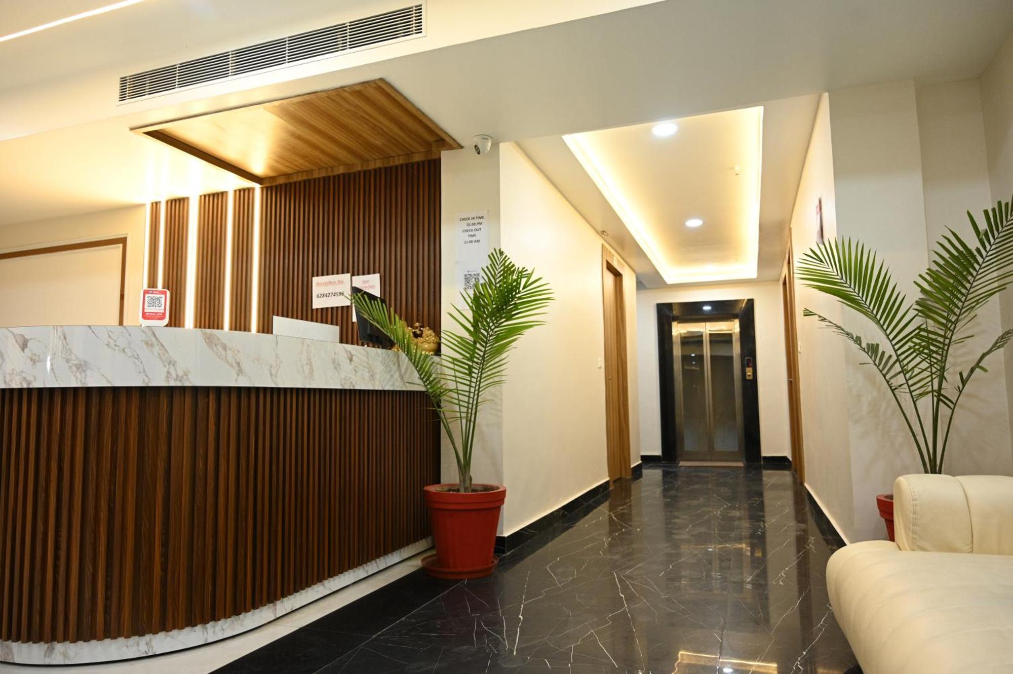 The Janki Hotel Ayodhya Exteriör bild